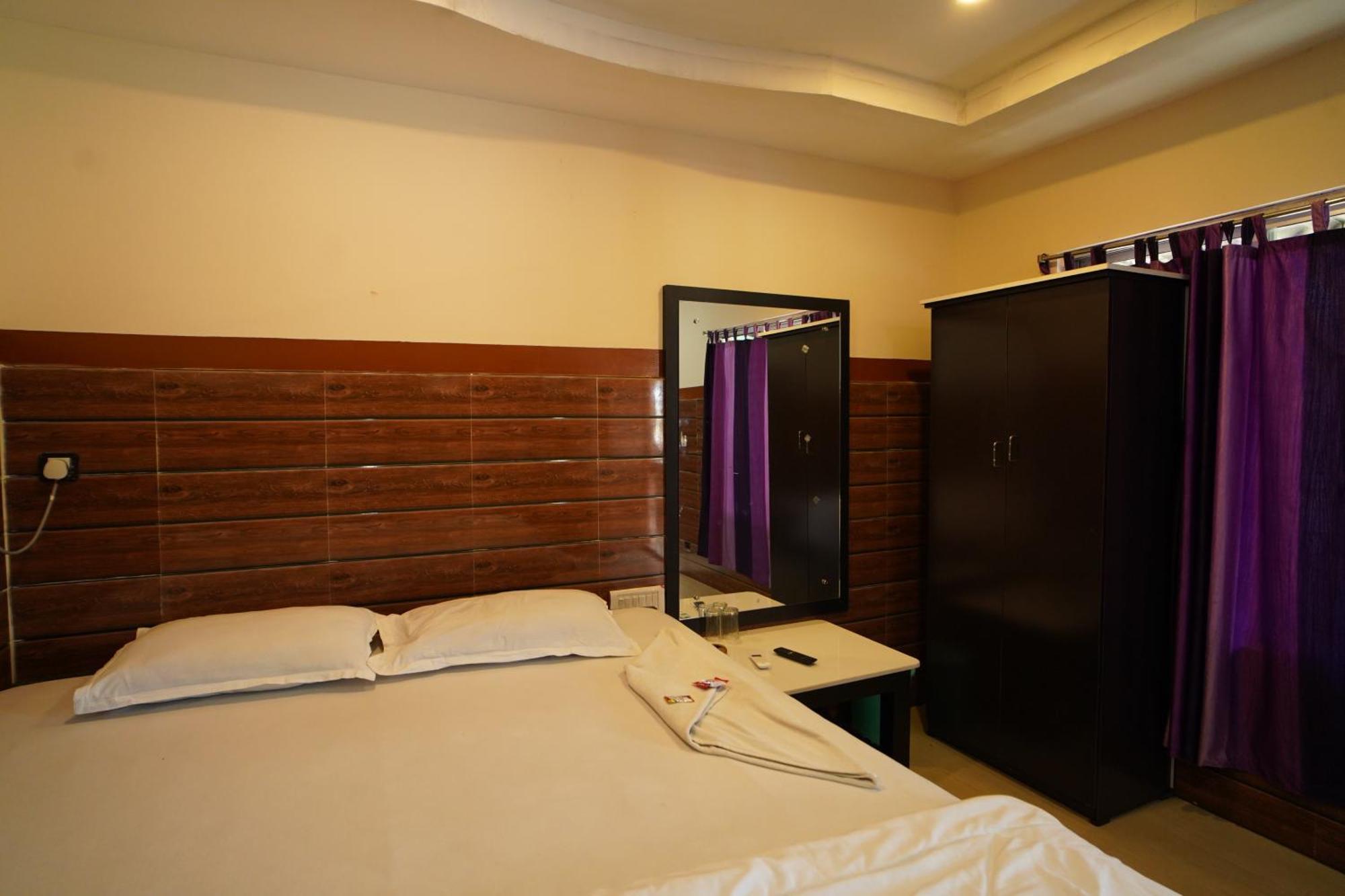 Lake View Village Resort Tajpur Екстер'єр фото