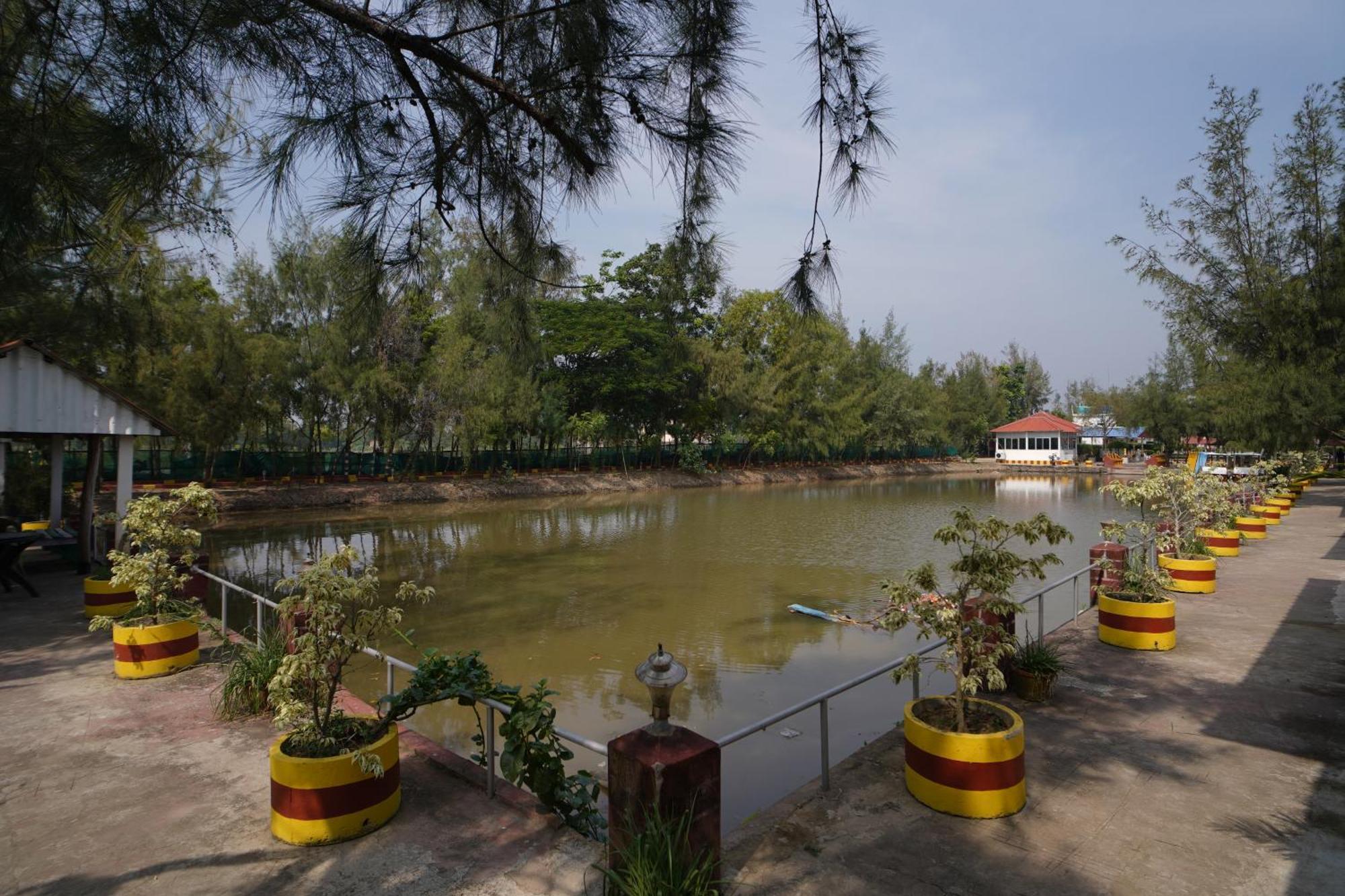 Lake View Village Resort Tajpur Екстер'єр фото
