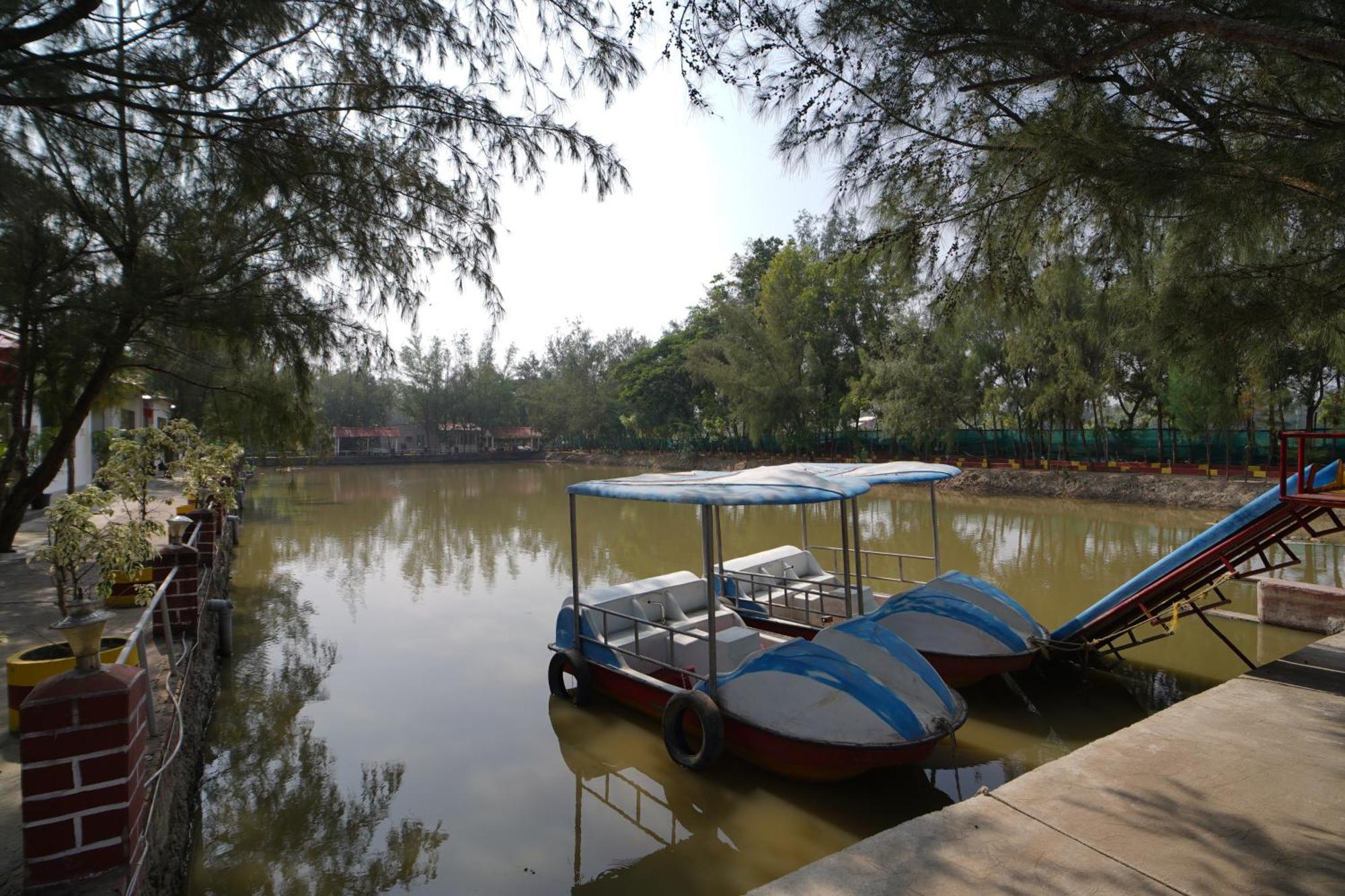 Lake View Village Resort Tajpur Екстер'єр фото