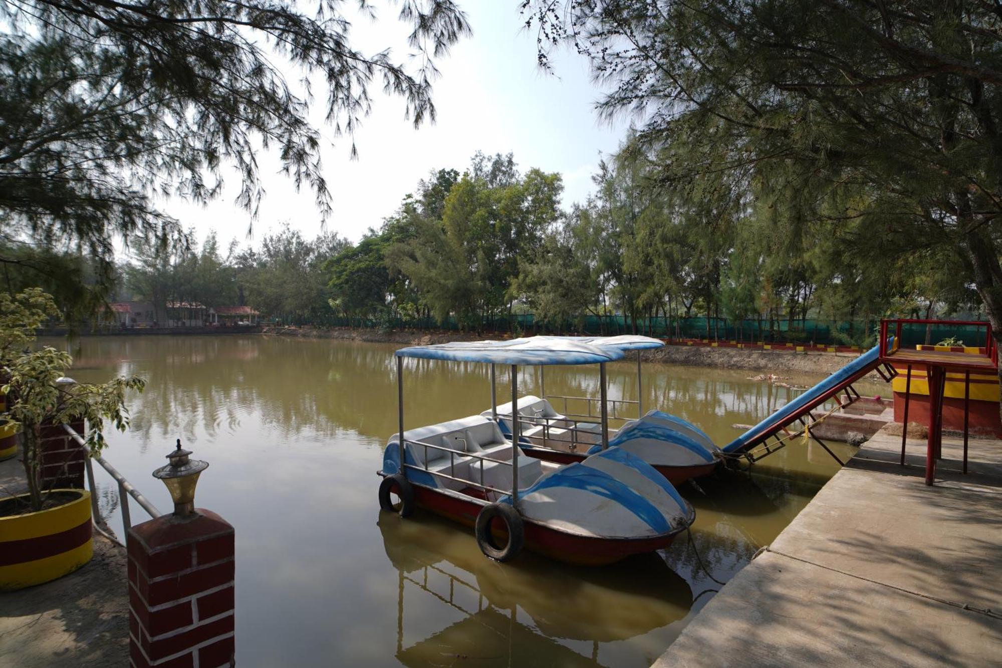Lake View Village Resort Tajpur Екстер'єр фото