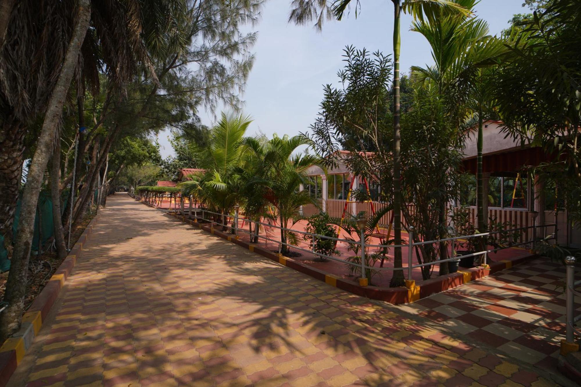 Lake View Village Resort Tajpur Екстер'єр фото